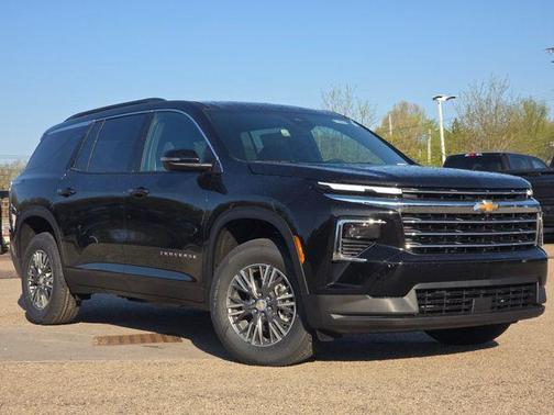 Mosaic Black Metallic 2026 Chevrolet Traverse LT