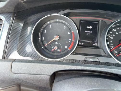 2015 Volkswagen Golf GTI 2.0T S 4-Door