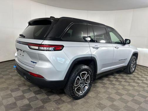 2022 Jeep Grand Cherokee 4xe Trailhawk