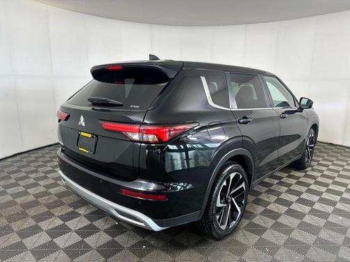 2024 Mitsubishi Outlander SE Black Edition S-AWC