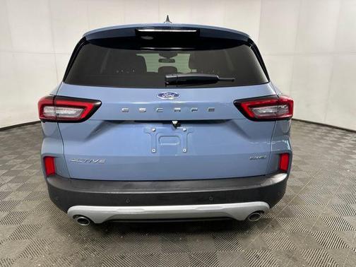 VAPOR BLUE METALLIC 2023 Ford Escape Active
