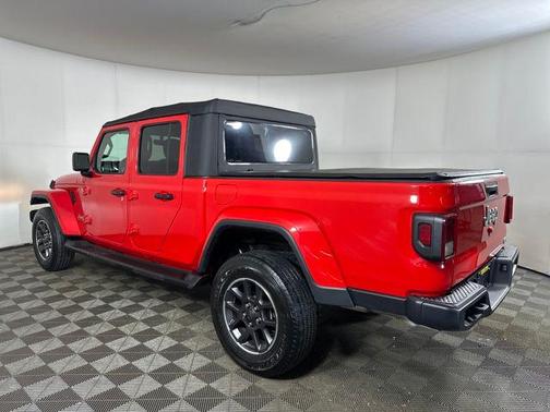 2022 Jeep Gladiator Overland