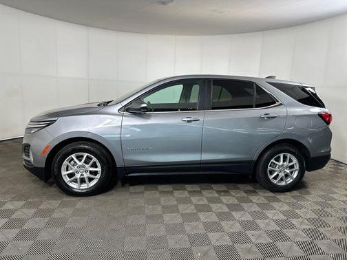 Sterling Gray Metallic 2024 Chevrolet Equinox 1LT