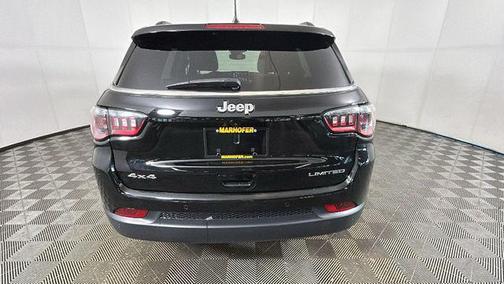 Diamond Black Crystal Pearlcoat 2024 Jeep Compass Limited