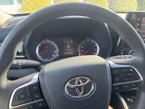 2020 Toyota Highlander L