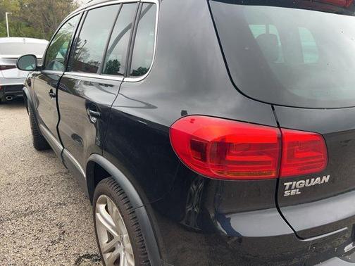 Deep Black 2016 Volkswagen Tiguan SEL