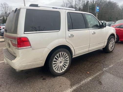 2016 Lincoln Navigator Select