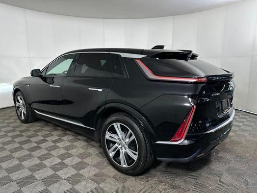 2024 Cadillac LYRIQ Tech