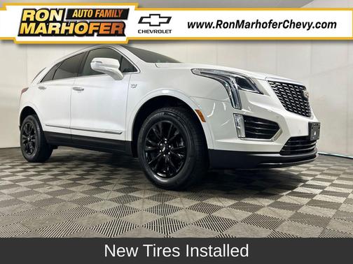 Crystal White Tricoat 2022 Cadillac XT5 Luxury