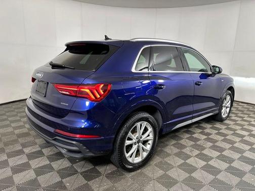 2024 Audi Q3 Premium 45 TFSI S line quattro Tiptronic