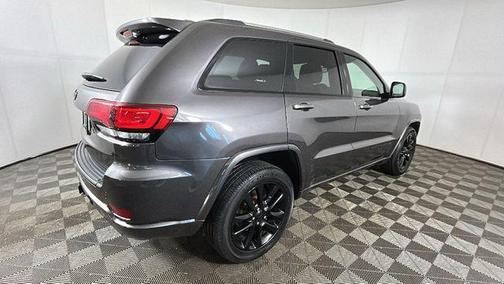Granite Crystal Metallic 2020 Jeep Grand Cherokee Altitude