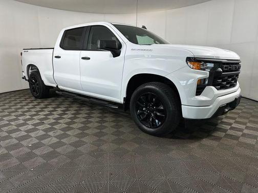 Summit White 2022 Chevrolet Silverado 1500 Custom