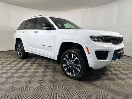 2022 Jeep Grand Cherokee 4xe Overland