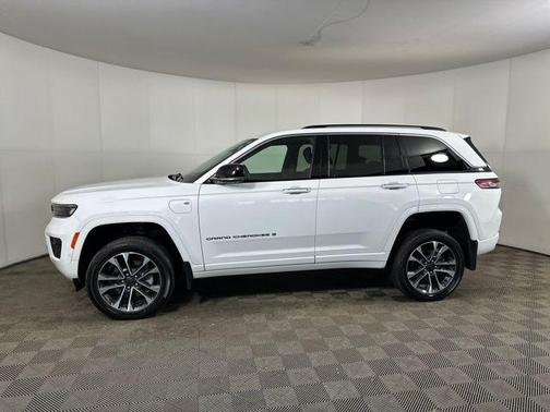2022 Jeep Grand Cherokee 4xe Overland