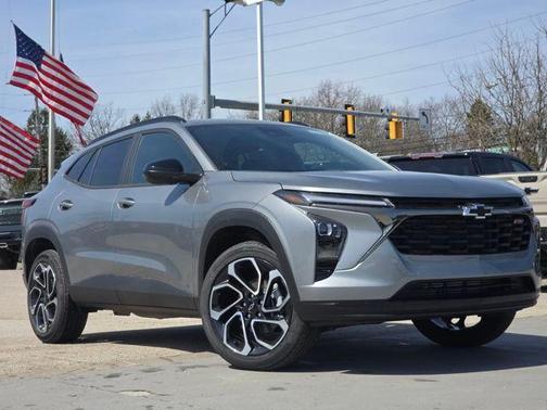 Sterling Gray Metallic 2026 Chevrolet Trax FWD 2RS