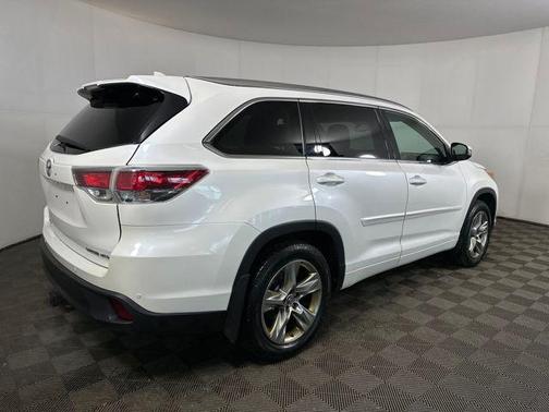 2016 Toyota Highlander Limited Platinum