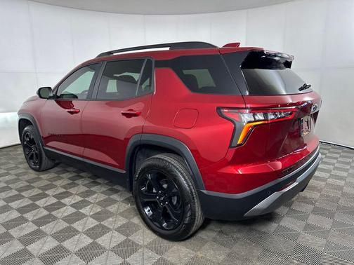Radiant Red Tintcoat 2025 Chevrolet Equinox 1LT