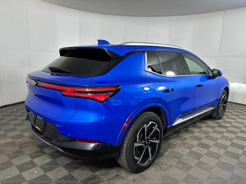 2025 Chevrolet Equinox EV LT