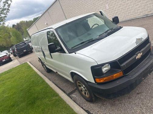 Summit White 2012 Chevrolet Express 2500 Work Van