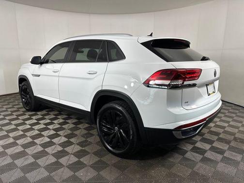 2022 Volkswagen Atlas Cross Sport 2.0T SE w/Technology 4MOTION