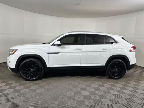 2022 Volkswagen Atlas Cross Sport 2.0T SE w/Technology 4MOTION