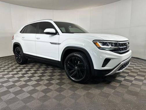 2022 Volkswagen Atlas Cross Sport 2.0T SE w/Technology 4MOTION