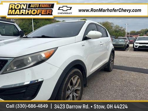 Clear White 2015 Kia Sportage LX