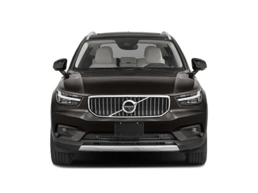 Black 2022 Volvo XC40 T5 Momentum