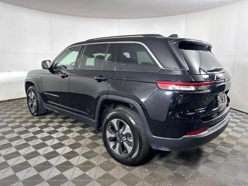 2022 Jeep Grand Cherokee 4xe Base