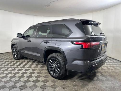 2023 Toyota Sequoia Platinum