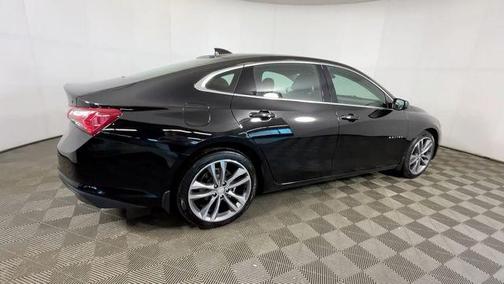 Mosaic Black Metallic 2022 Chevrolet Malibu FWD LT