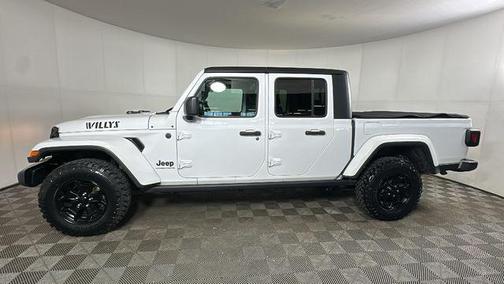 Bright White Clearcoat 2023 Jeep Gladiator Willys 4x4