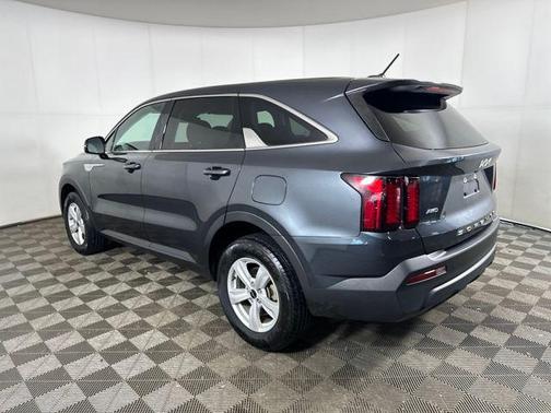 2022 Kia Sorento LX