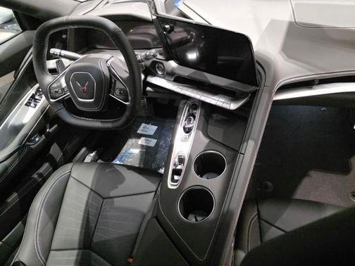 2026 Chevrolet Corvette Stingray w/2LT