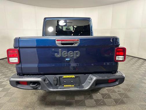 2025 Jeep Gladiator Nighthawk