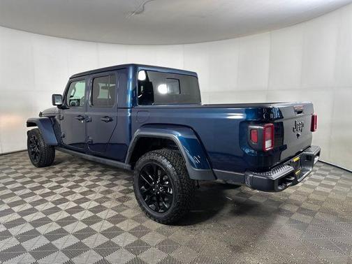 2025 Jeep Gladiator Nighthawk