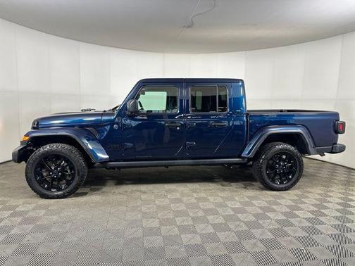 2025 Jeep Gladiator Nighthawk