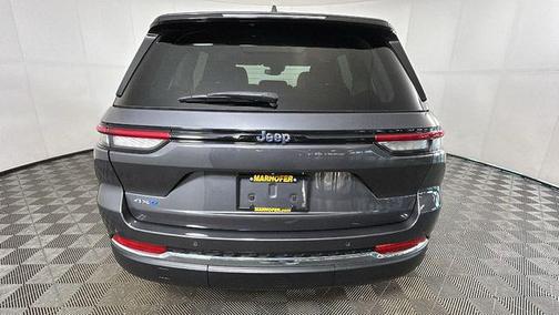 Baltic Gray Metallic Clearcoat 2022 Jeep Grand Cherokee 4xe Base