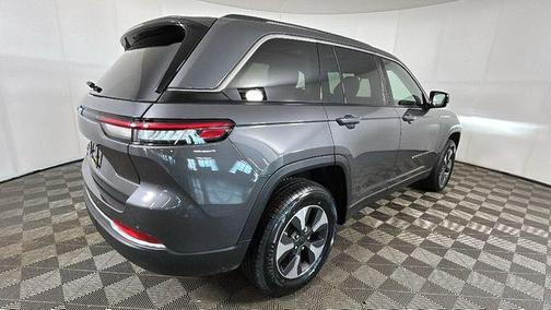 Baltic Gray Metallic Clearcoat 2022 Jeep Grand Cherokee 4xe Base