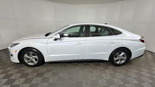 Quartz White 2022 Hyundai SONATA SE
