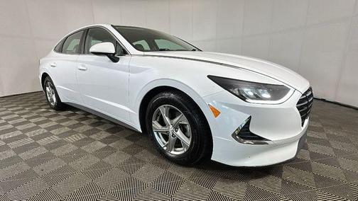 Quartz White 2022 Hyundai SONATA SE