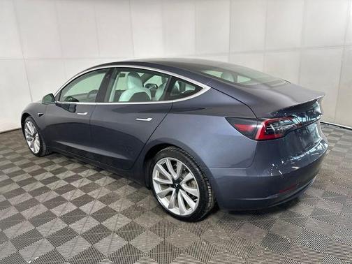 2019 Tesla Model 3 Long Range