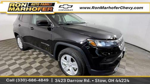Diamond Black Crystal Pearlcoat 2022 Jeep Compass Latitude
