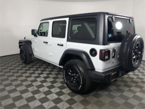 Photo 4 of 25 of 2018 Jeep Wrangler Unlimited Sport