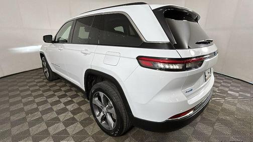 Bright White Clearcoat 2023 Jeep Grand Cherokee 4xe Base