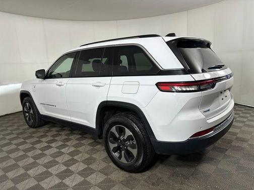 Bright White Clearcoat 2023 Jeep Grand Cherokee 4xe Base
