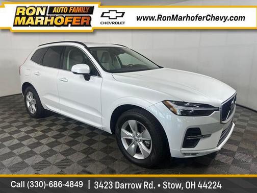 2022 Volvo XC60 B5 Momentum