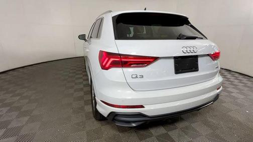 Glacier White Metallic 2022 Audi Q3 45 S line Premium Plus