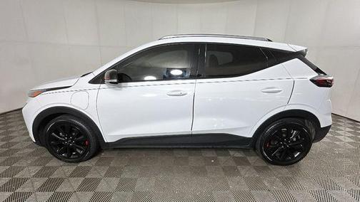 Summit White 2023 Chevrolet Bolt EUV FWD LT