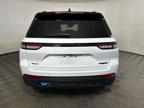 2022 Jeep Grand Cherokee 4xe Trailhawk